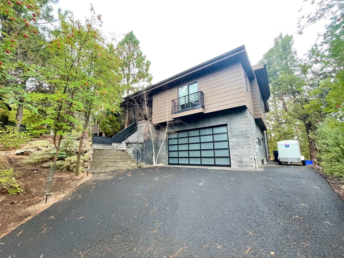 630 NW Silver Buckle Rd - Bend - Oregon - 4 bed, 3.5 bath rental property