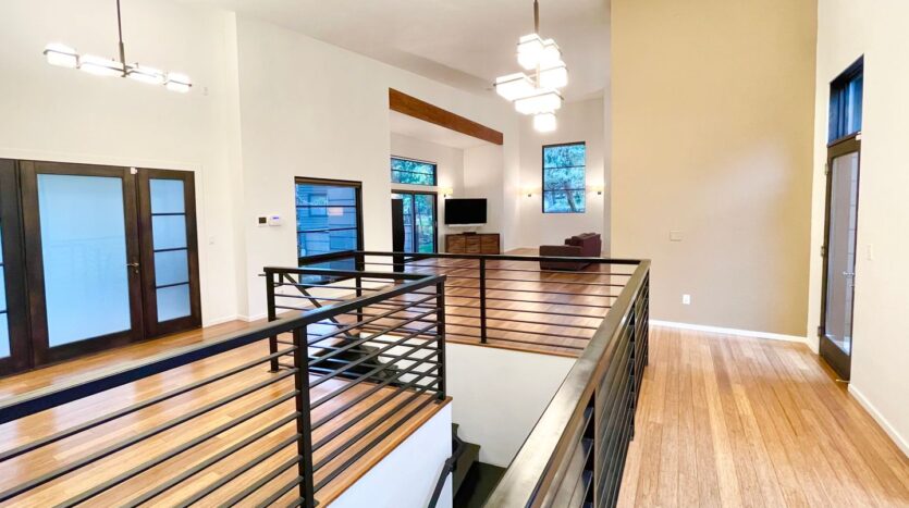 630 NW Silver Buckle Rd - Bend - Oregon - 4 bed, 3.5 bath rental property