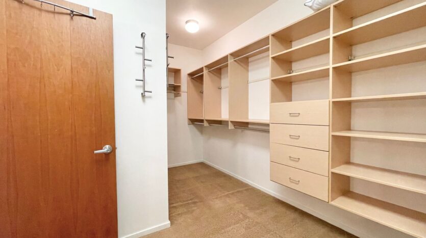 630 NW Silver Buckle Rd - Bend - Oregon - 4 bed, 3.5 bath rental property