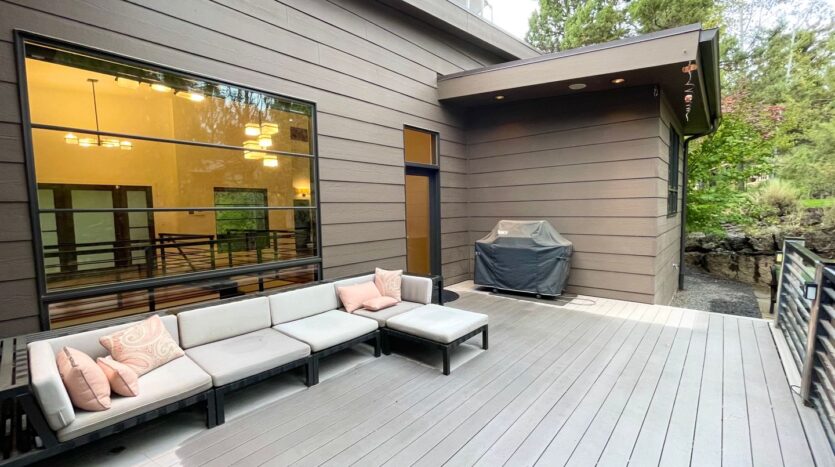 630 NW Silver Buckle Rd - Bend - Oregon - 4 bed, 3.5 bath rental property