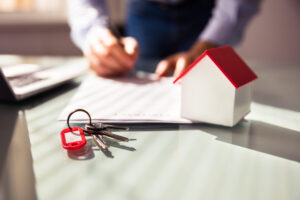 Signing a rental lease