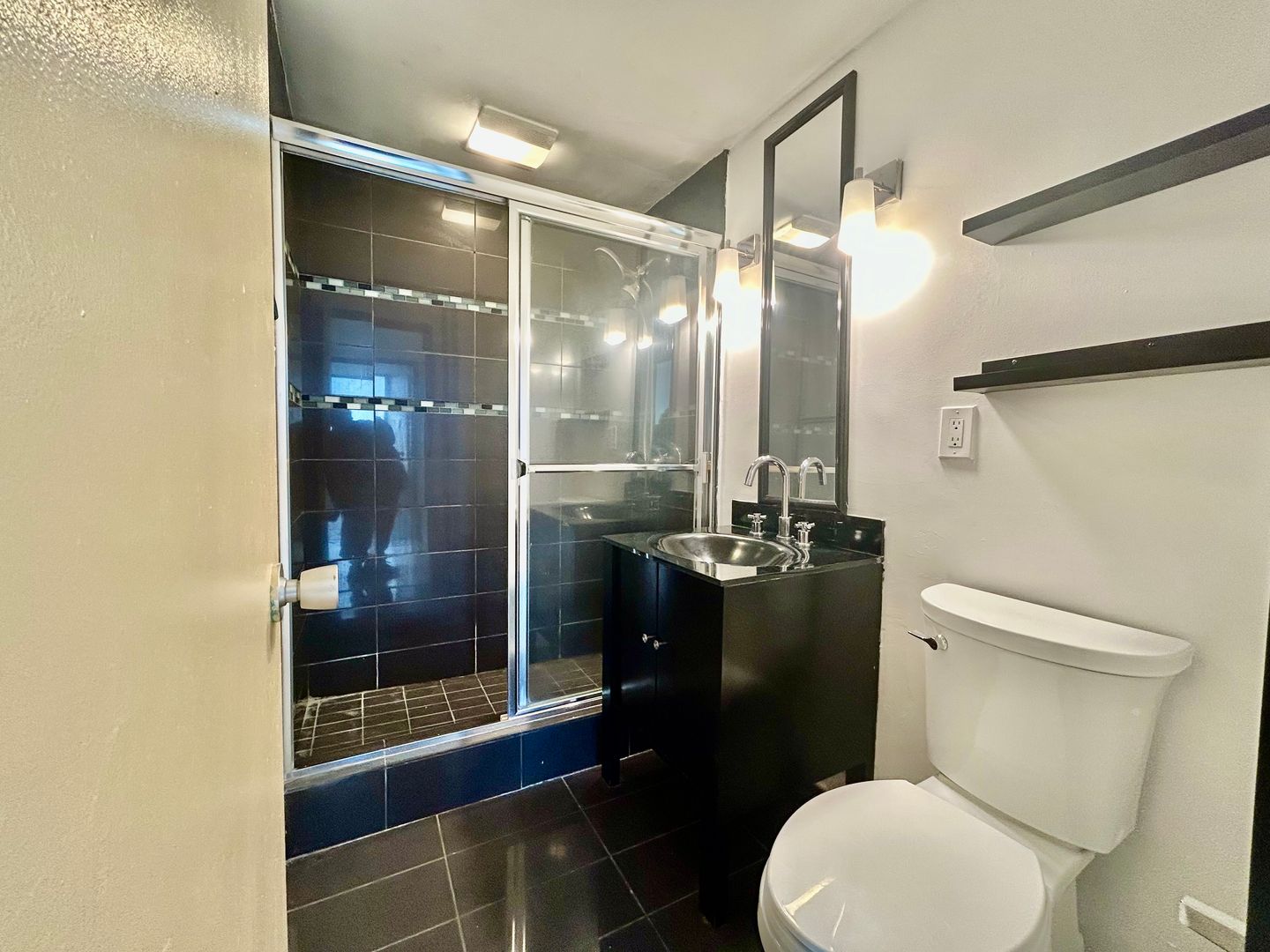 100 Atlantic Ave Apt #908 - Long Beach - California - 2 bed, 1 bath rental property