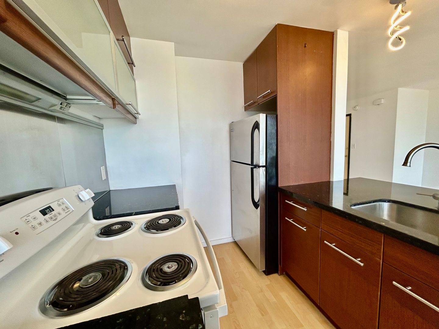 100 Atlantic Ave Apt #908 - Long Beach - California - 2 bed, 1 bath rental property