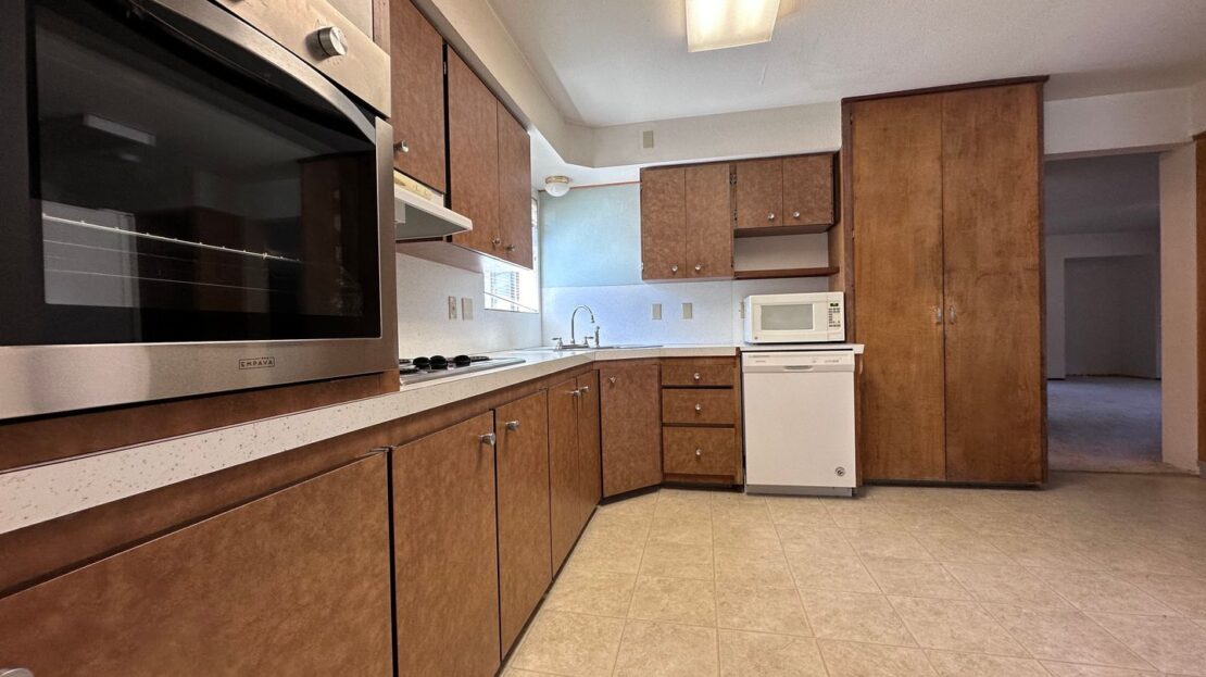 10015 SW Boones Ferry Road Room 2 - Portland - Oregon - 1 bed, 1 bath rental property