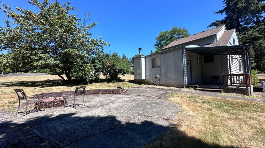 10015 SW Boones Ferry Road Room 3 - Portland - Oregon - 1 bed, 1 bath rental property