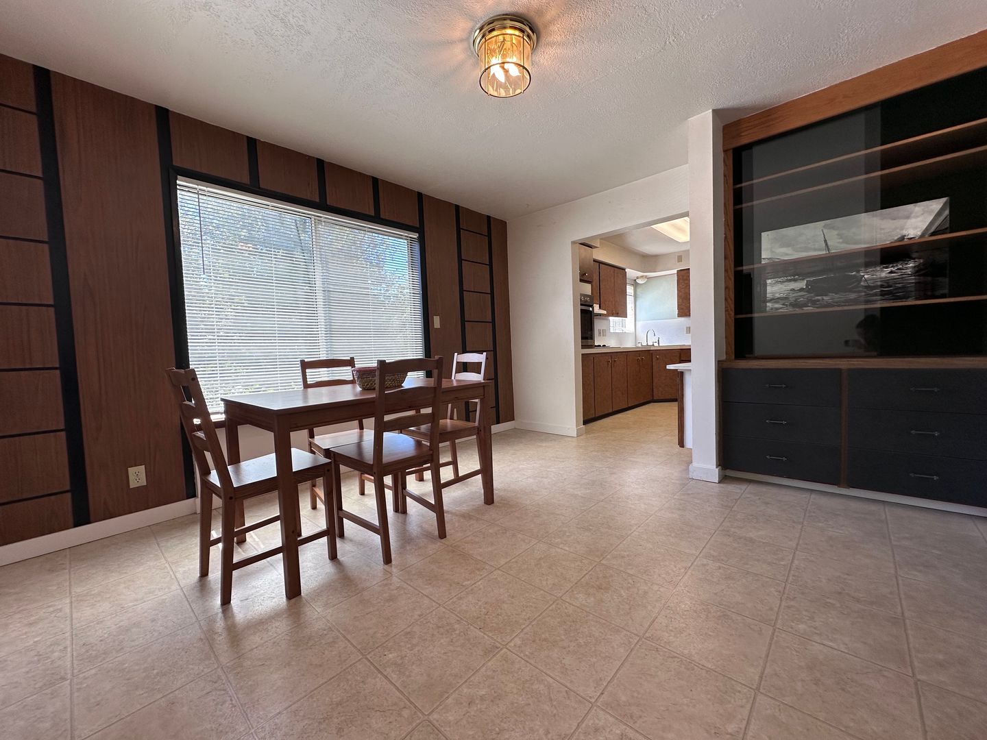 10015 SW Boones Ferry Road Room 3 - Portland - Oregon - 1 bed, 1 bath rental property