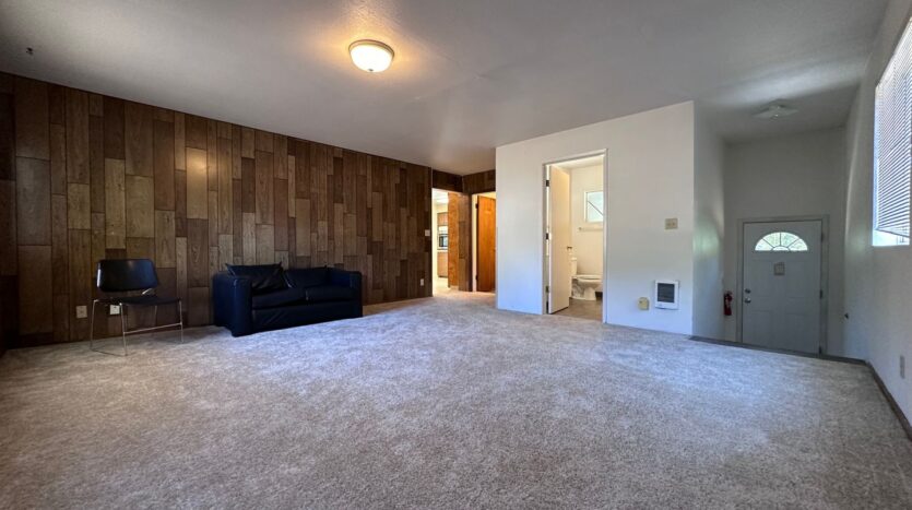 10015 SW Boones Ferry Road Room 4 - Portland - Oregon - 1 bed, 1 bath rental property