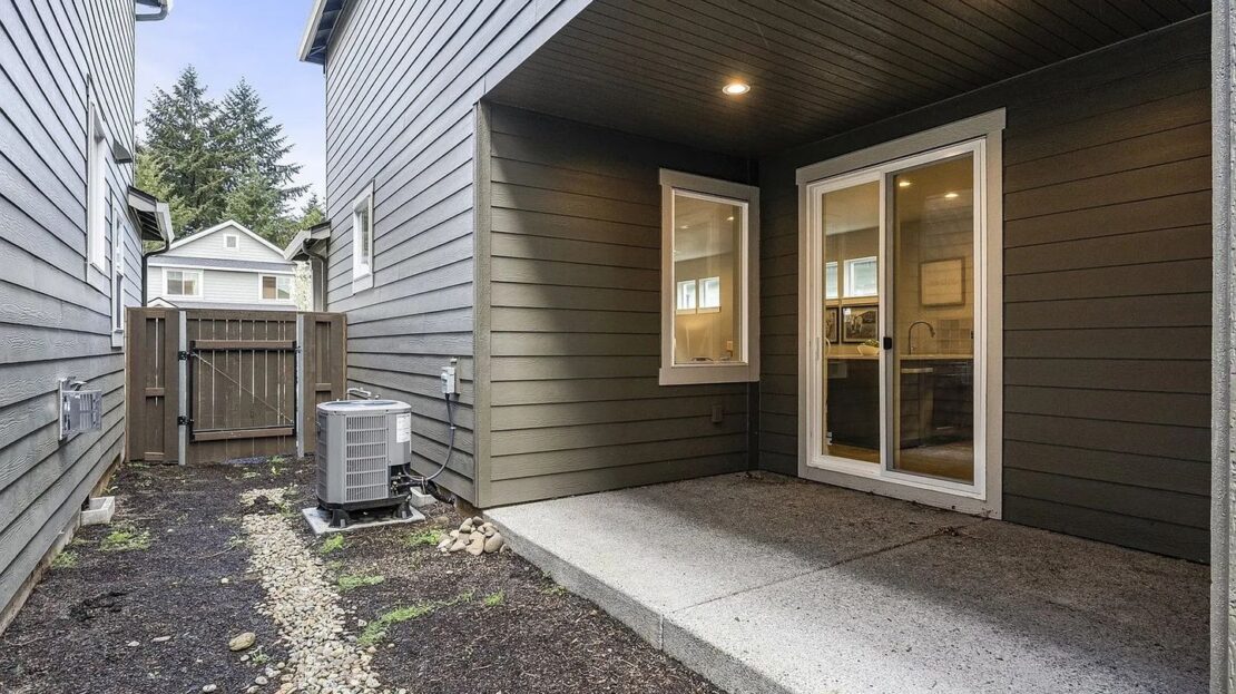 10105 NE 132nd Ave - Vancouver - Washington - 3 bed, 2.5 bath rental property