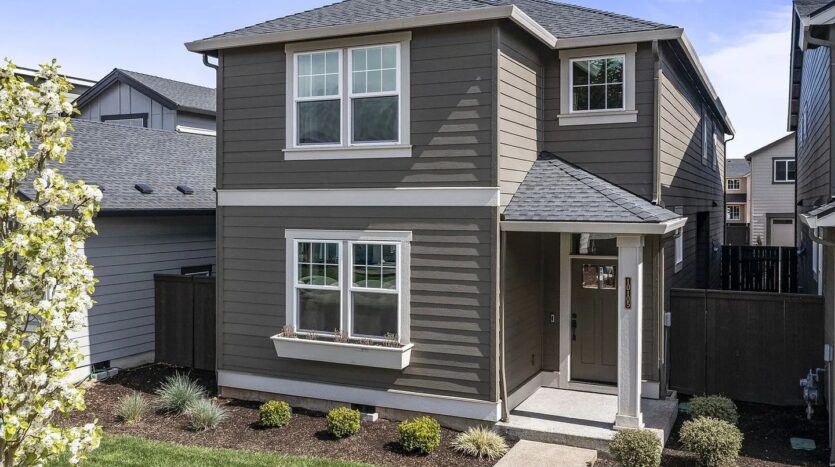 10105 NE 132nd Ave - Vancouver - Washington - 3 bed, 2.5 bath rental property