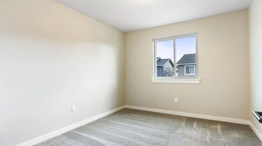 10105 NE 132nd Ave - Vancouver - Washington - 3 bed, 2.5 bath rental property