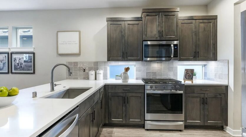 10105 NE 132nd Ave - Vancouver - Washington - 3 bed, 2.5 bath rental property