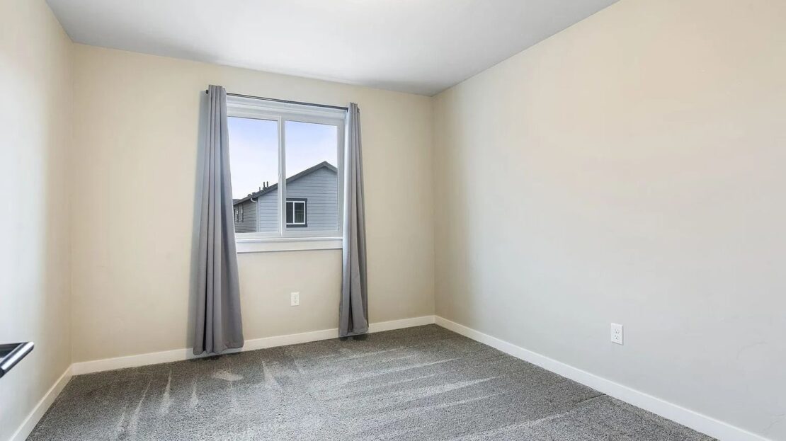 10105 NE 132nd Ave - Vancouver - Washington - 3 bed, 2.5 bath rental property