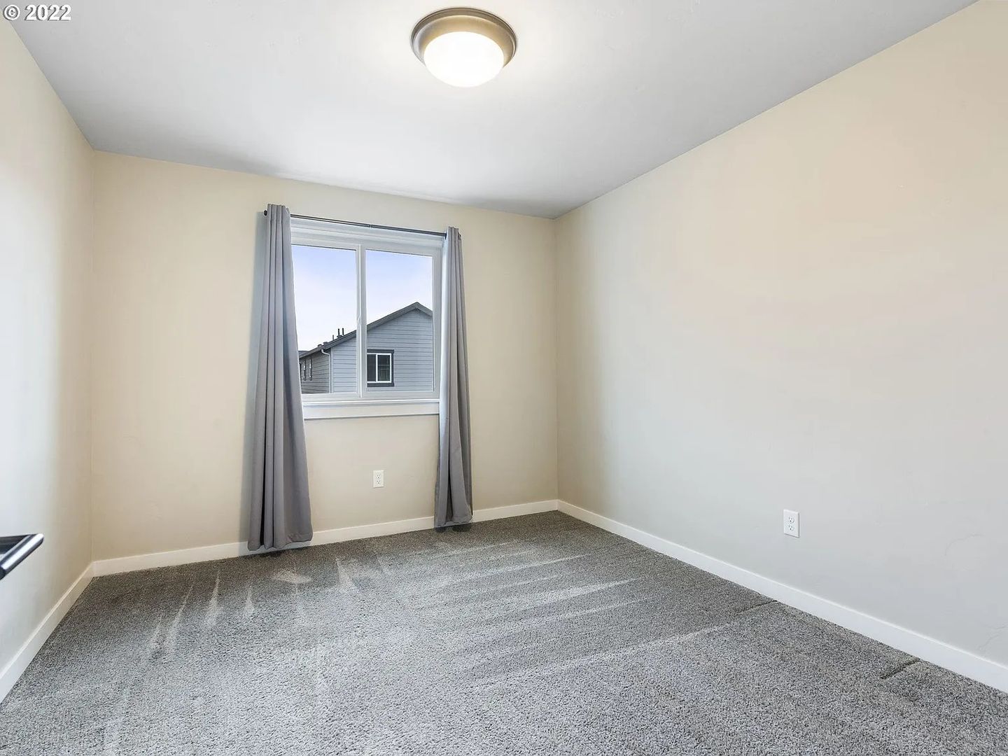 10105 NE 132nd Ave - Vancouver - Washington - 3 bed, 2.5 bath rental property