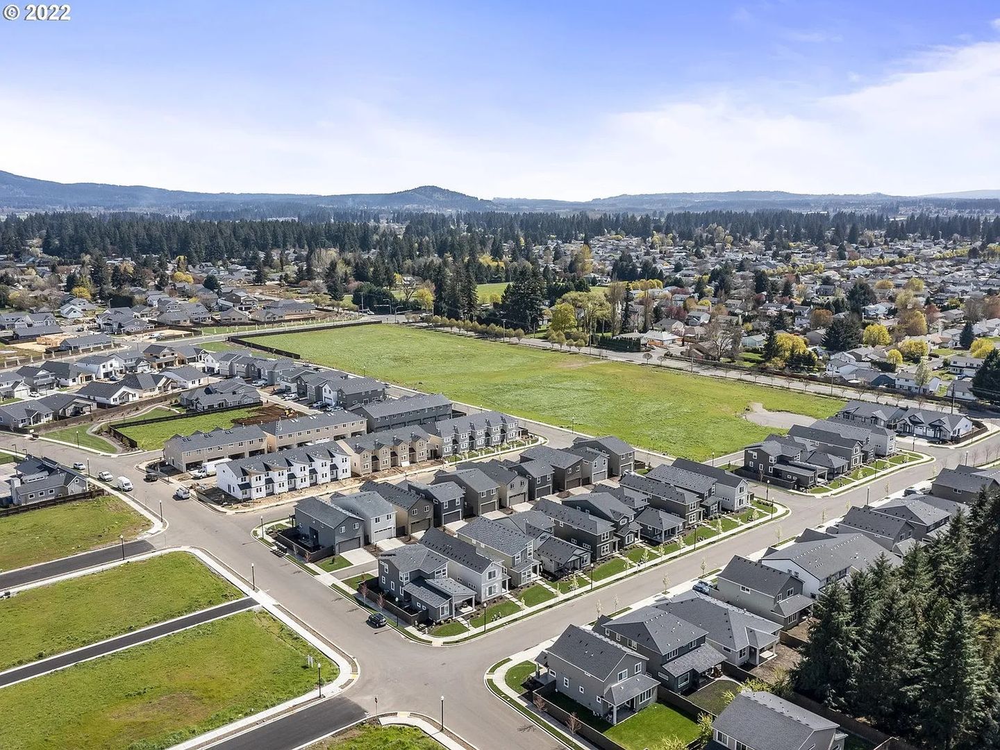 10105 NE 132nd Ave - Vancouver - Washington - 3 bed, 2.5 bath rental property