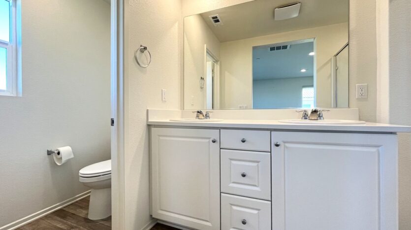 10374 San Andreas St - Adelanto - California - 3 bed, 2.5 bath rental property