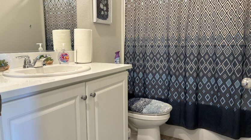 10374 San Andreas St - Adelanto - California - 3 bed, 2.5 bath rental property