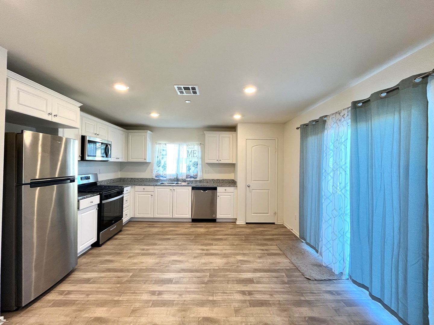 10374 San Andreas St - Adelanto - California - 3 bed, 2.5 bath rental property