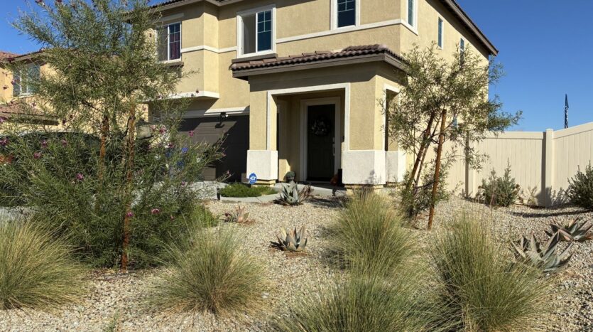 10374 San Andreas St - Adelanto - California - 3 bed, 2.5 bath rental property