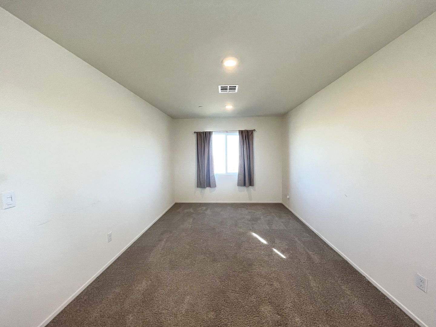 10374 San Andreas St - Adelanto - California - 3 bed, 2.5 bath rental property