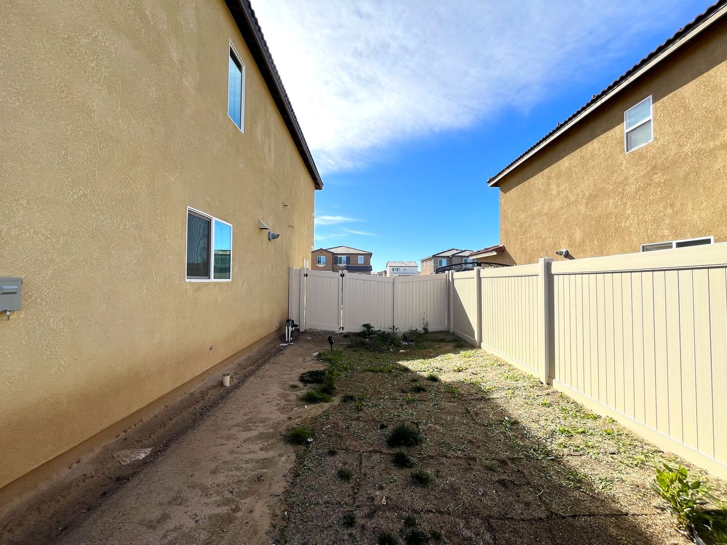 10374 San Andreas St - Adelanto - California - 3 bed, 2.5 bath rental property