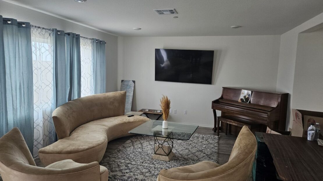 10374 San Andreas St - Adelanto - California - 3 bed, 2.5 bath rental property