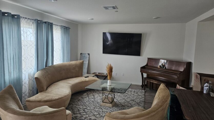 10374 San Andreas St - Adelanto - California - 3 bed, 2.5 bath rental property