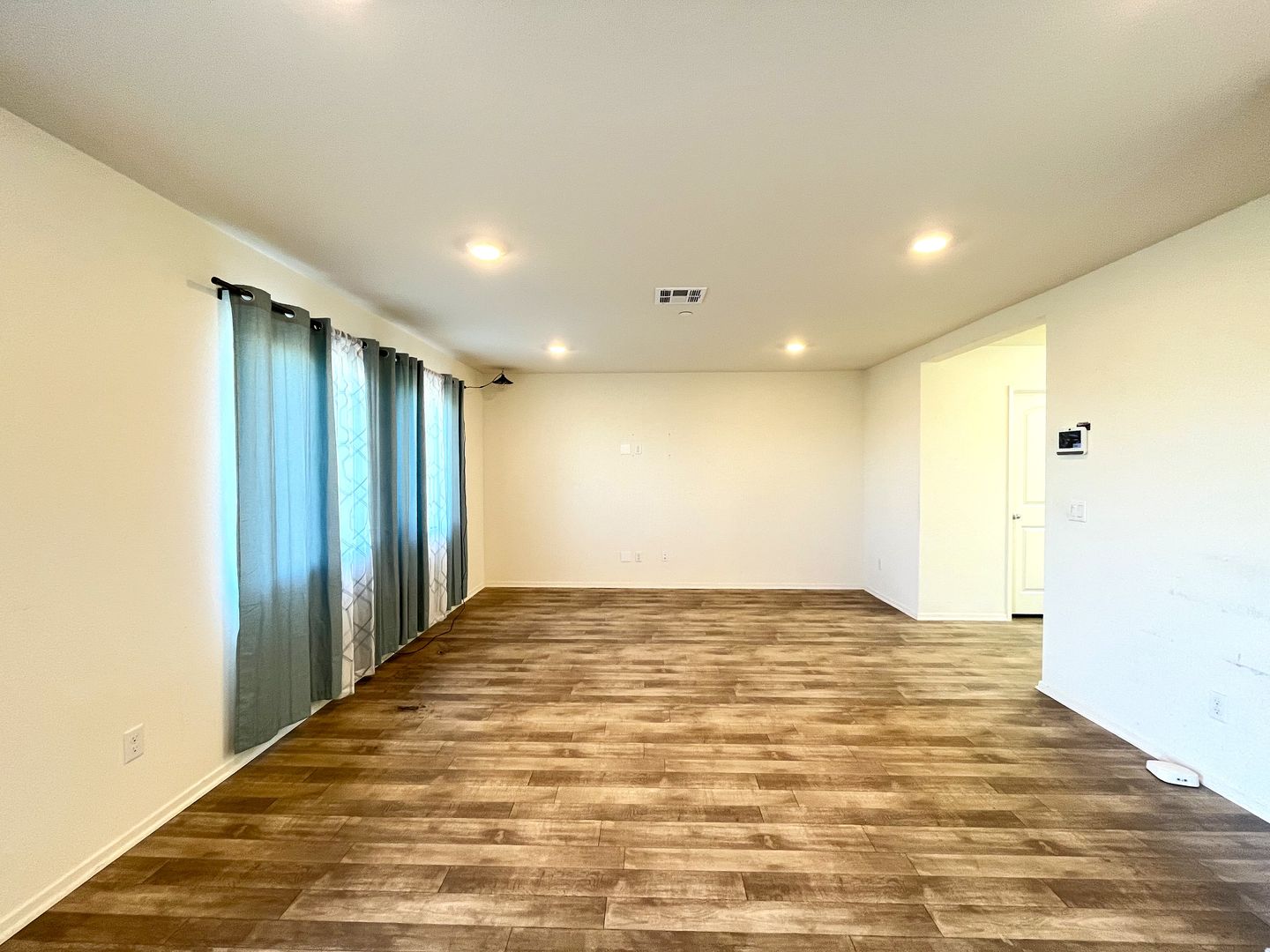 10374 San Andreas St - Adelanto - California - 3 bed, 2.5 bath rental property