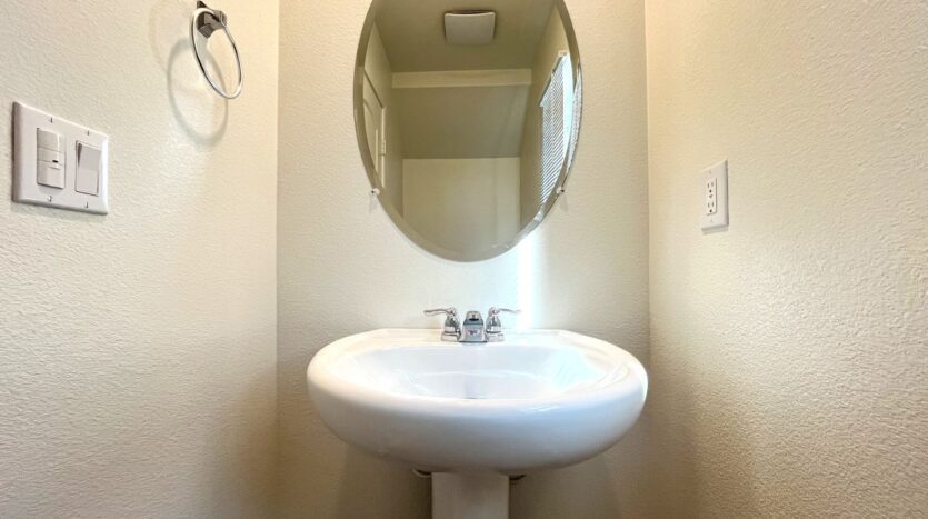 10374 San Andreas St - Adelanto - California - 3 bed, 2.5 bath rental property