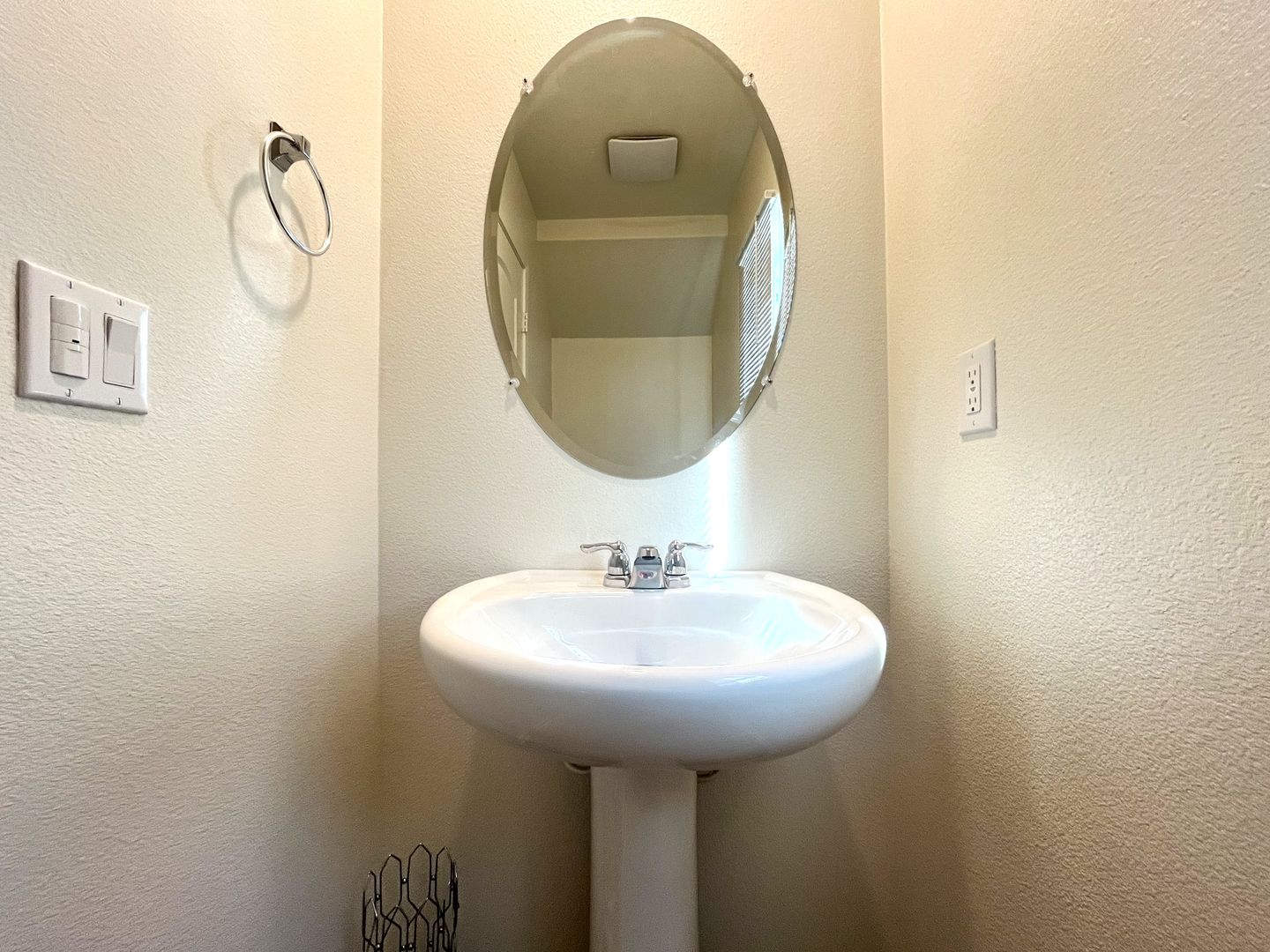 10374 San Andreas St - Adelanto - California - 3 bed, 2.5 bath rental property