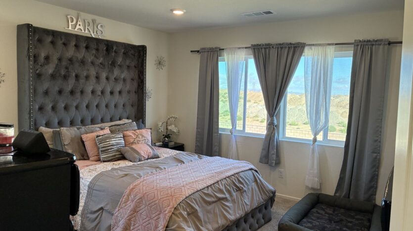 10374 San Andreas St - Adelanto - California - 3 bed, 2.5 bath rental property