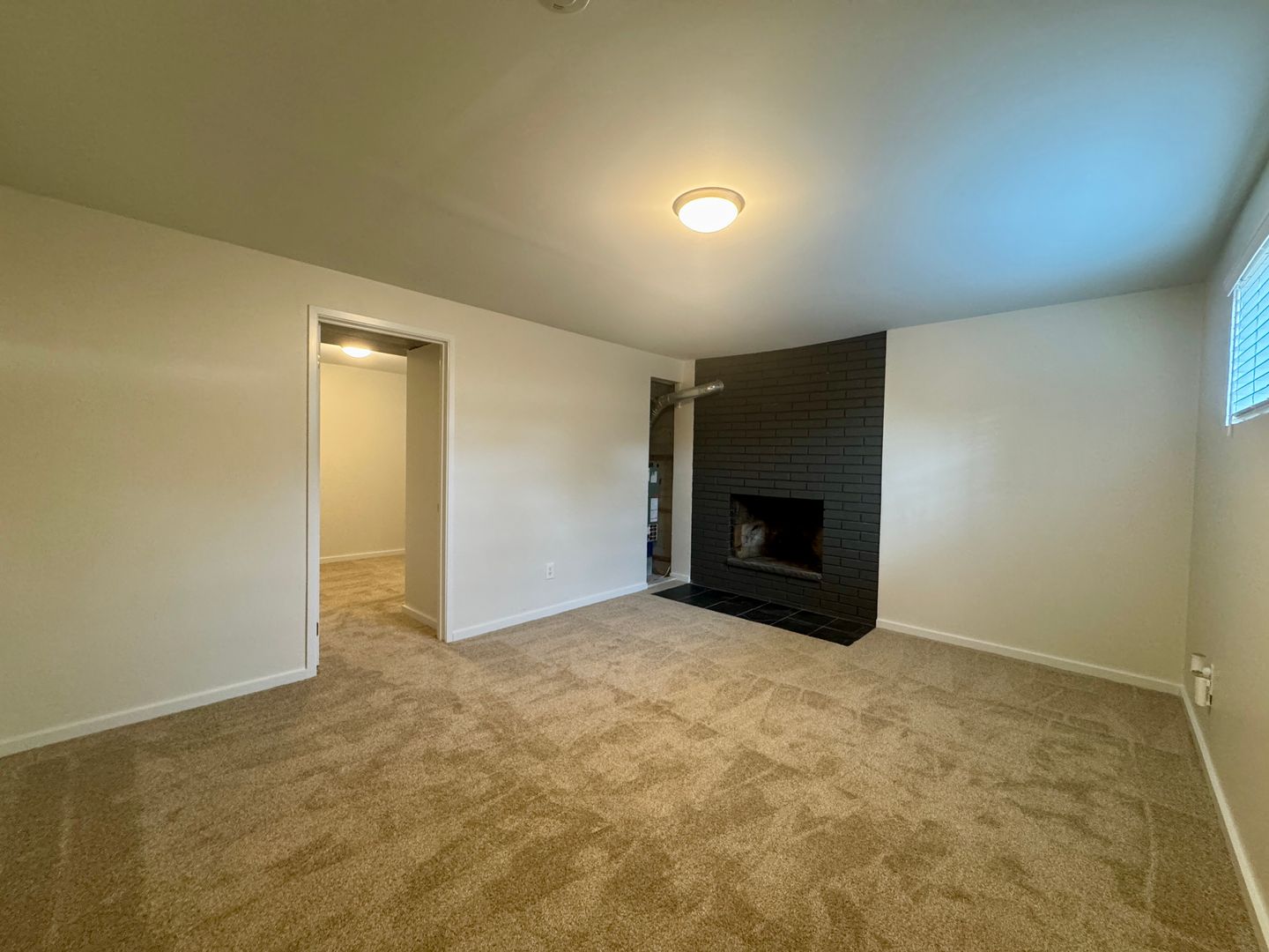 10457 9th Ave SW - Seattle - Washington - 4 bed, 1.5 bath rental property