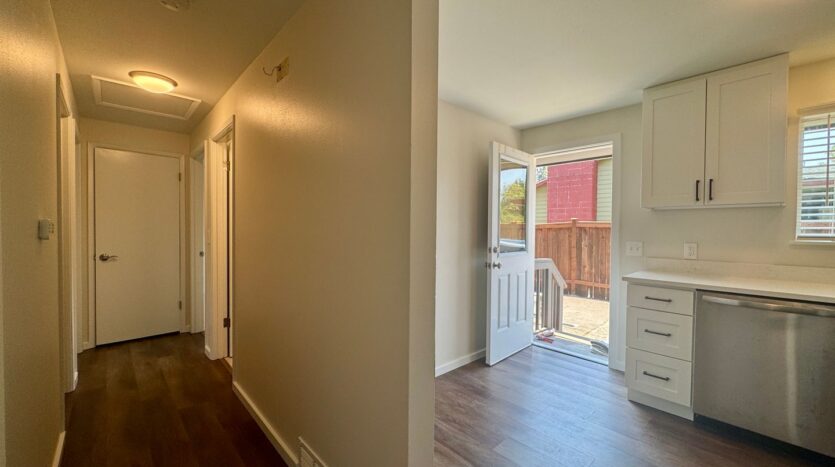 10457 9th Ave SW - Seattle - Washington - 4 bed, 1.5 bath rental property