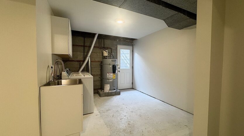 10457 9th Ave SW - Seattle - Washington - 4 bed, 1.5 bath rental property