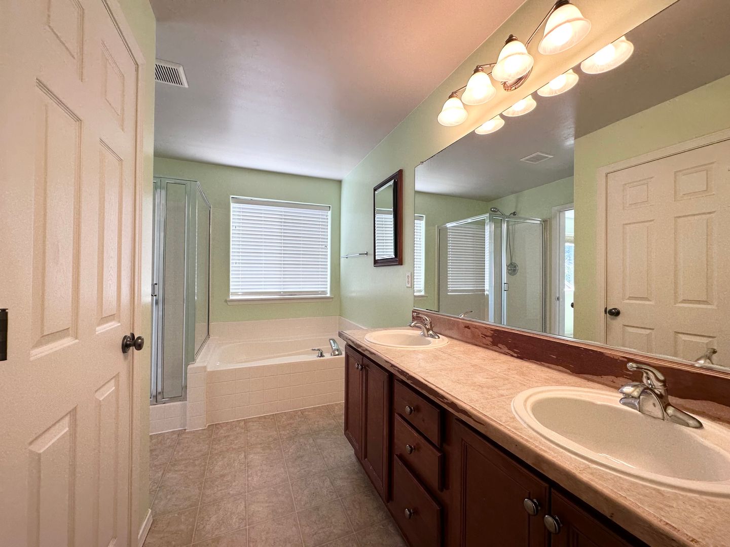 10568 SW Washington St.  - Portland - Oregon - 4 bed, 3 bath rental property