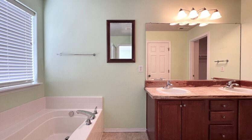 10568 SW Washington St.  - Portland - Oregon - 4 bed, 3 bath rental property