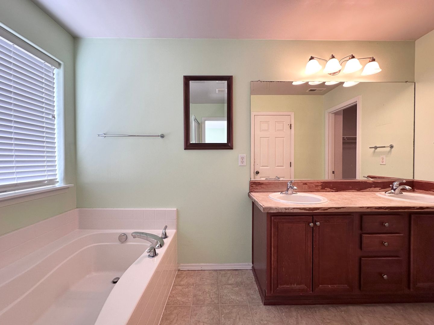 10568 SW Washington St.  - Portland - Oregon - 4 bed, 3 bath rental property