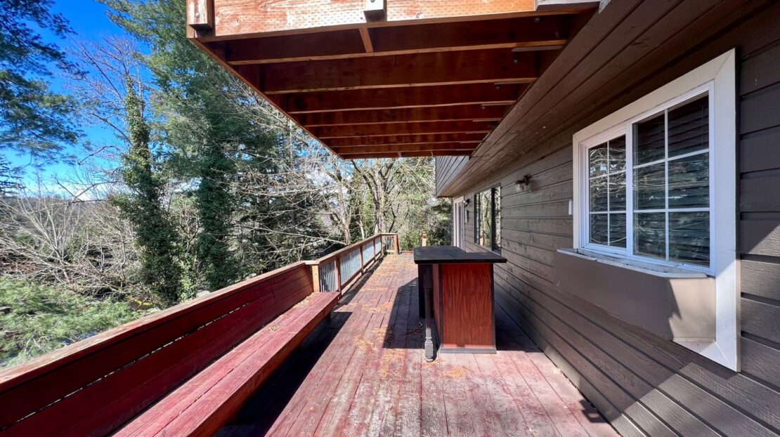 1061 SW Chastain Dr.  - Gresham - Oregon - 3 bed, 3 bath rental property