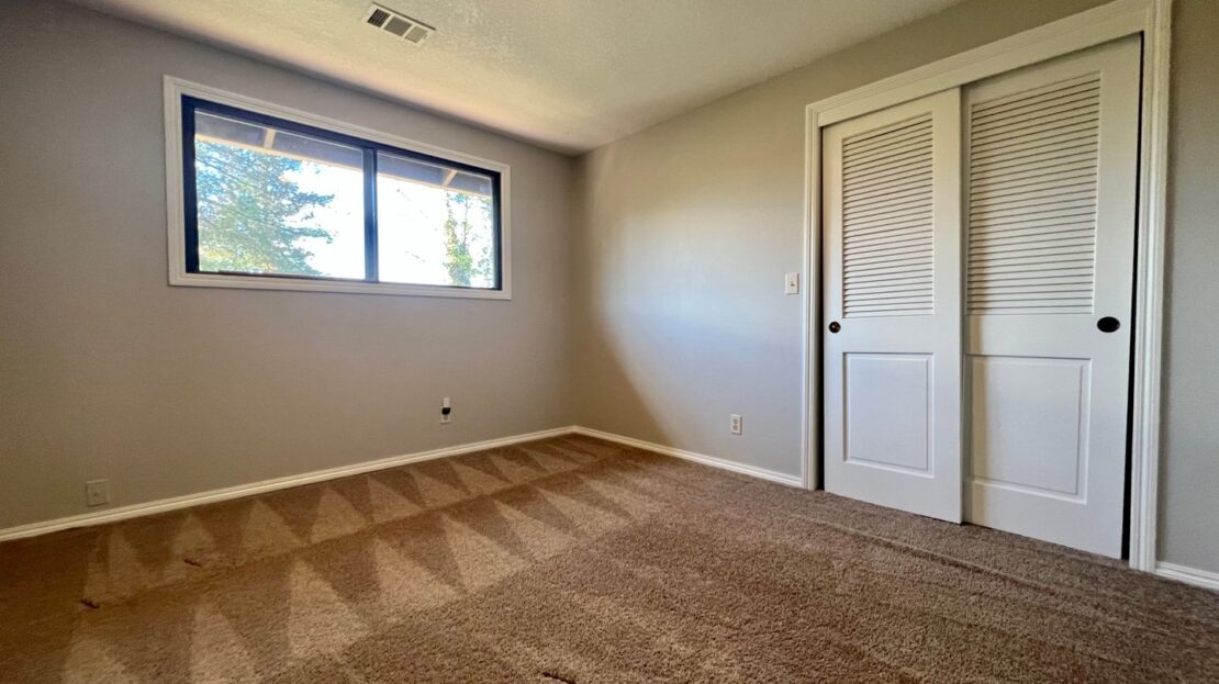 1061 SW Chastain Dr.  - Gresham - Oregon - 3 bed, 3 bath rental property