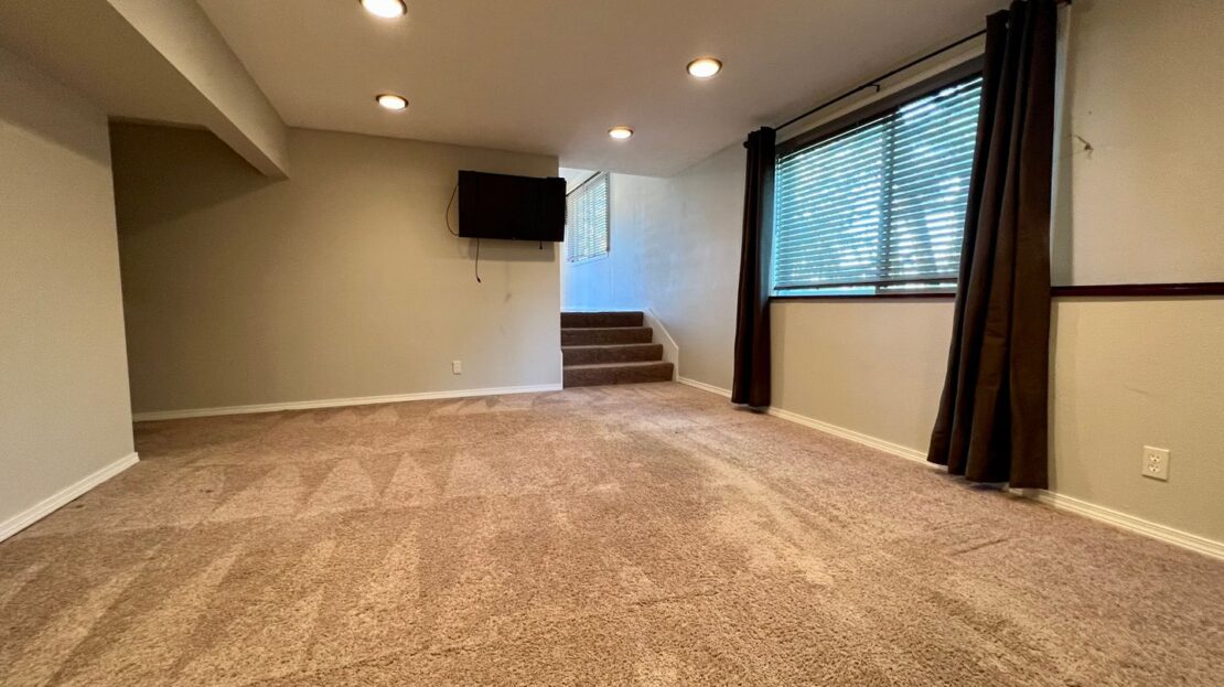 1061 SW Chastain Dr.  - Gresham - Oregon - 3 bed, 3 bath rental property