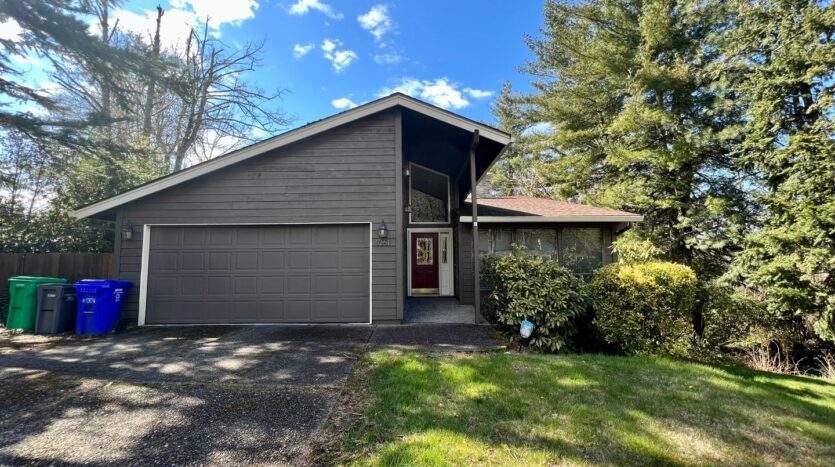 1061 SW Chastain Dr.  - Gresham - Oregon - 3 bed, 3 bath rental property