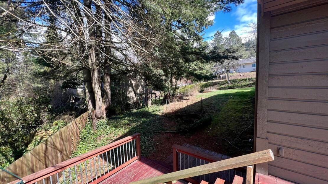 1061 SW Chastain Dr.  - Gresham - Oregon - 3 bed, 3 bath rental property