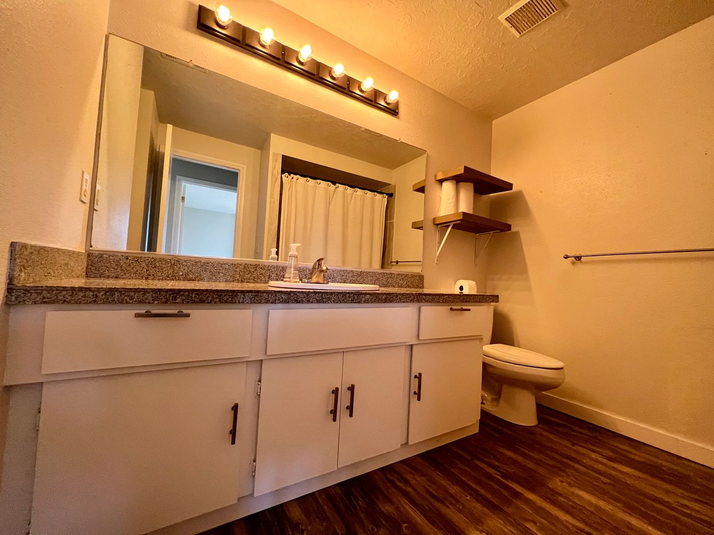 1061 SW Chastain Dr.  - Gresham - Oregon - 3 bed, 3 bath rental property