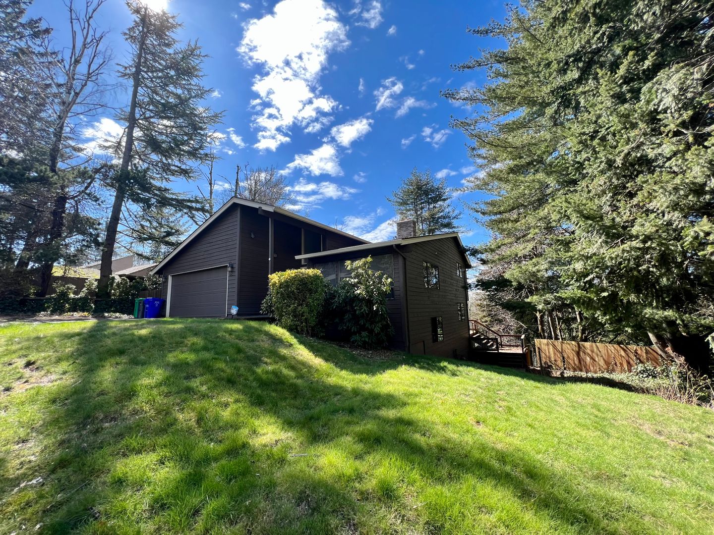 1061 SW Chastain Dr.  - Gresham - Oregon - 3 bed, 3 bath rental property
