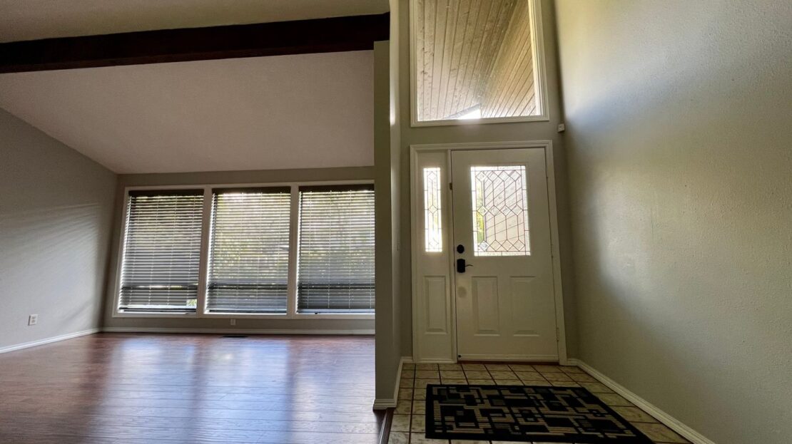 1061 SW Chastain Dr.  - Gresham - Oregon - 3 bed, 3 bath rental property