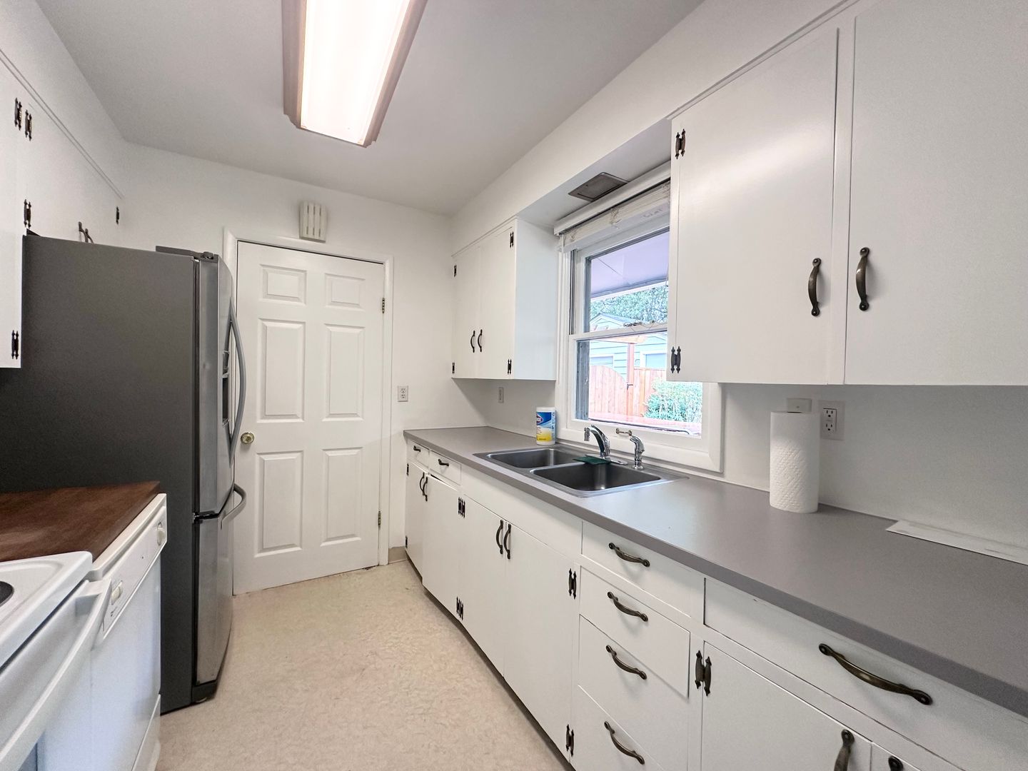 10910 SW 74th Ave.  - Tigard - Oregon - 3 bed, 1 bath rental property