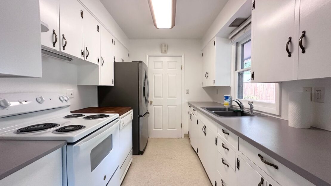 10910 SW 74th Ave.  - Tigard - Oregon - 3 bed, 1 bath rental property