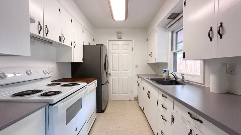 10910 SW 74th Ave.  - Tigard - Oregon - 3 bed, 1 bath rental property