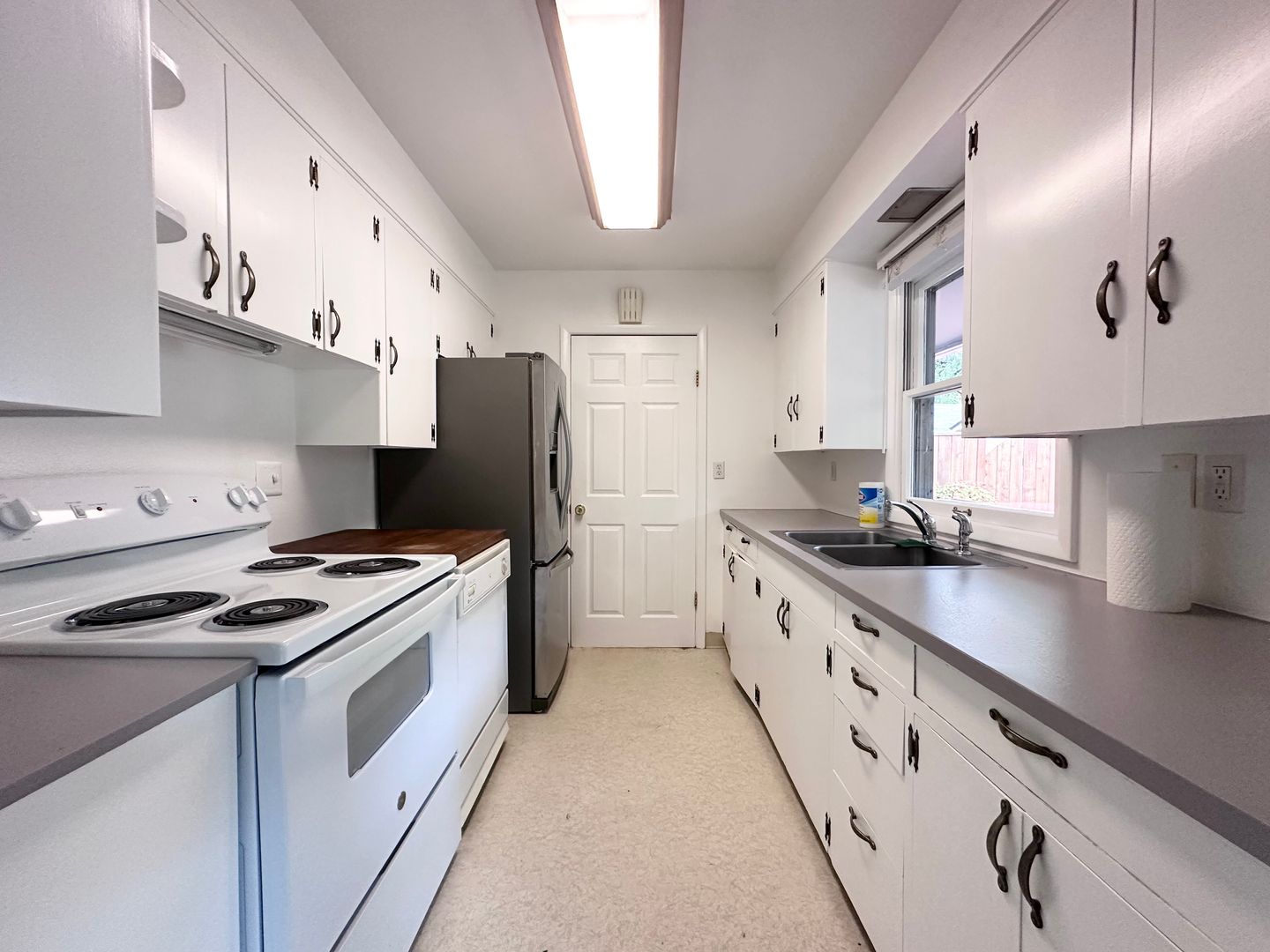 10910 SW 74th Ave.  - Tigard - Oregon - 3 bed, 1 bath rental property