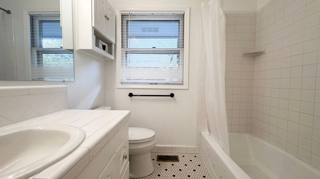 10910 SW 74th Ave.  - Tigard - Oregon - 3 bed, 1 bath rental property