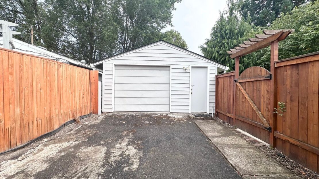 10910 SW 74th Ave.  - Tigard - Oregon - 3 bed, 1 bath rental property